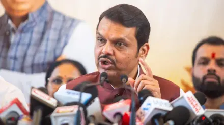 महाराष्ट्रातील हिंदी तिसरी भाषा धोरण मागे: मराठीचा विजय